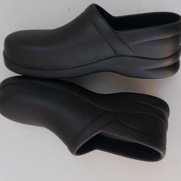 Klogs Footwear Slip Resistant Clogs • Men's 11 Med - Picture 7 of 8